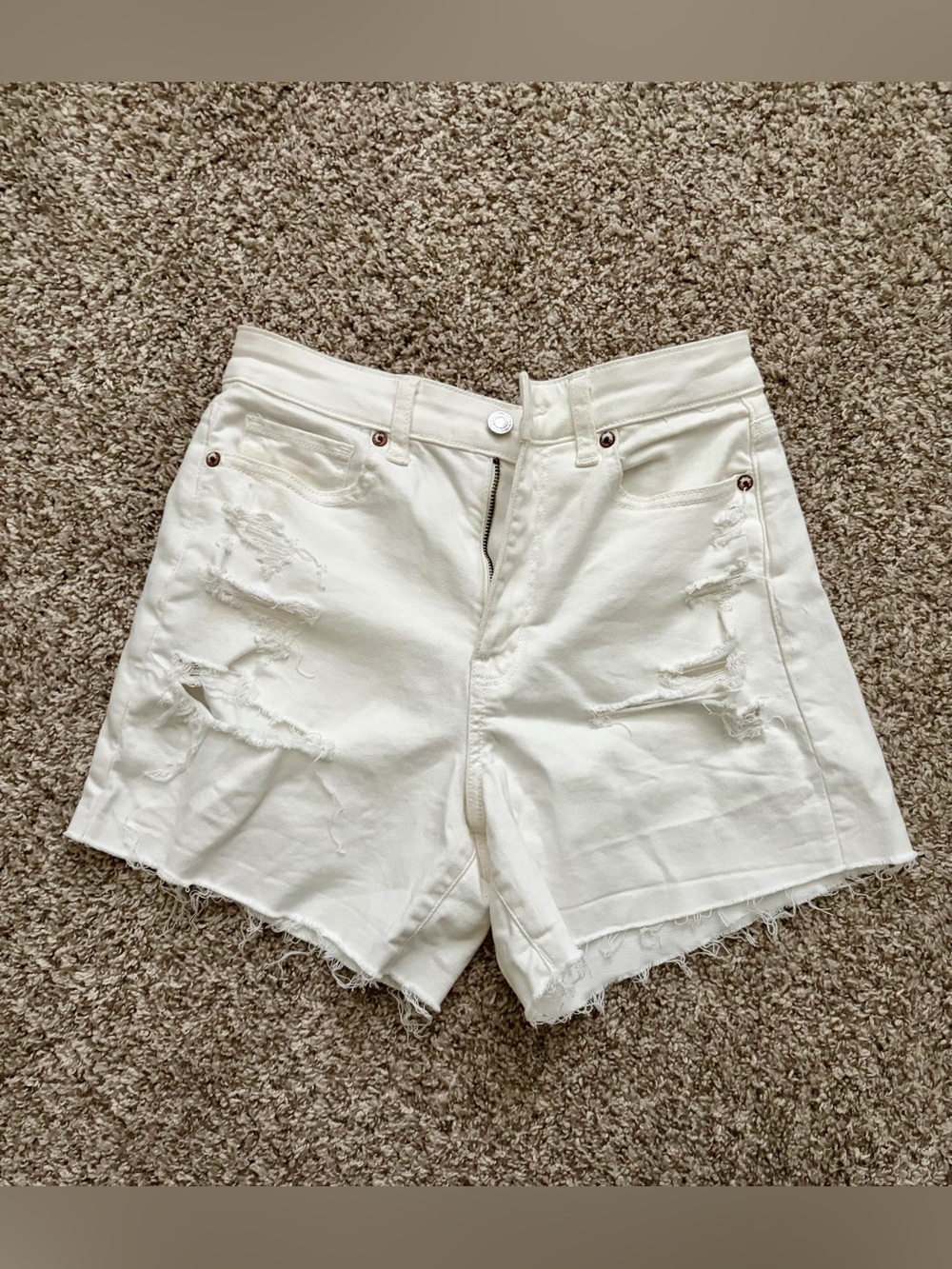 American Eagle Outfitters White Distressed Denim Mom Shorts Size 27 Like New